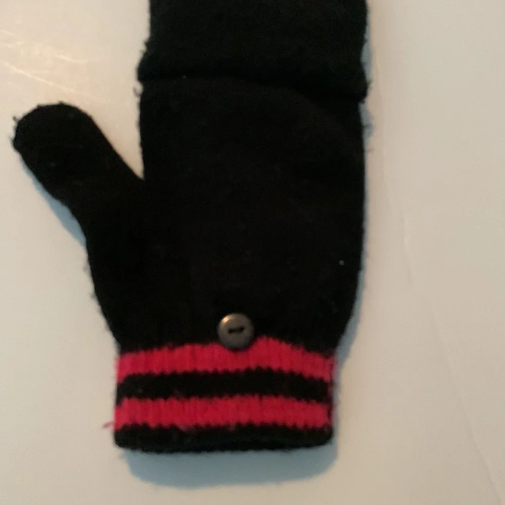 Minnie mouse mittens that button down and convert into Fingerless gloves